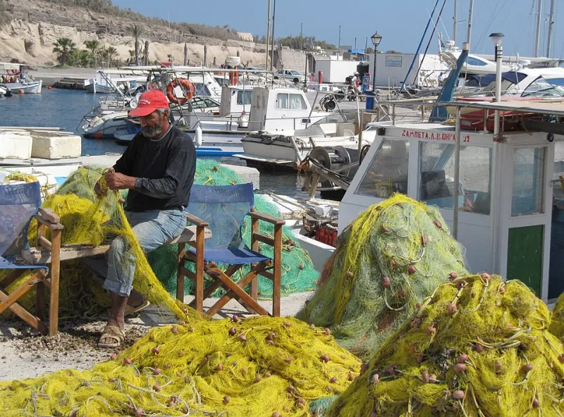 Η Σοφία της Θάλασσας: Τι Μαθαίνεις Όταν Ρωτάς τον Ψαρά
